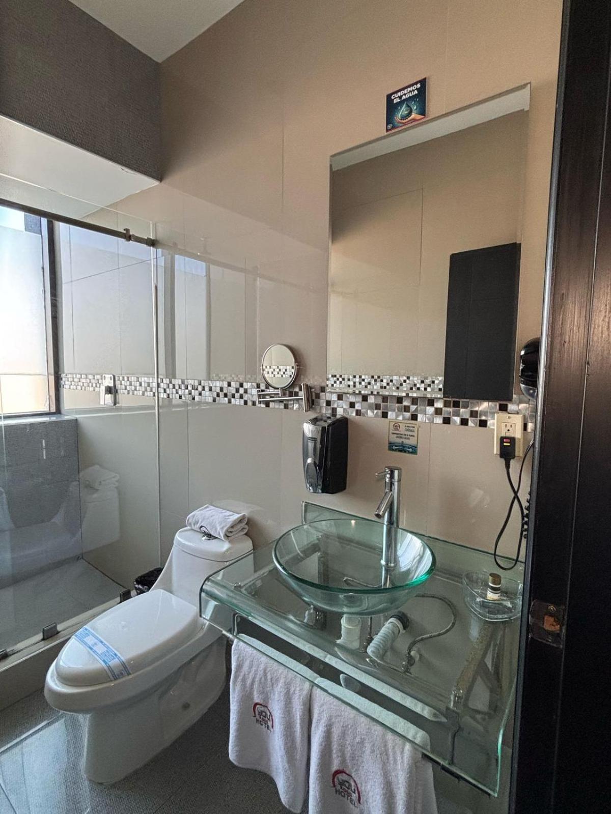 Hotel You Koso Tijuana Dış mekan fotoğraf